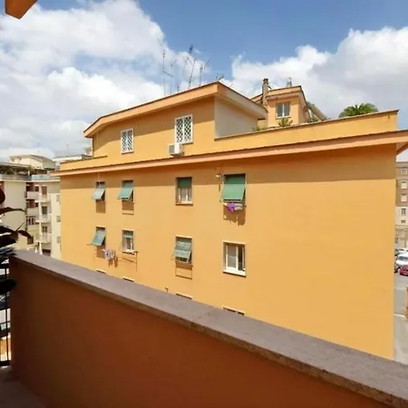 Balestra By Halldis Apartment