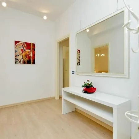 Apartment Balestra By Halldis *