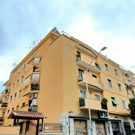 Balestra By Halldis Apartment Rome